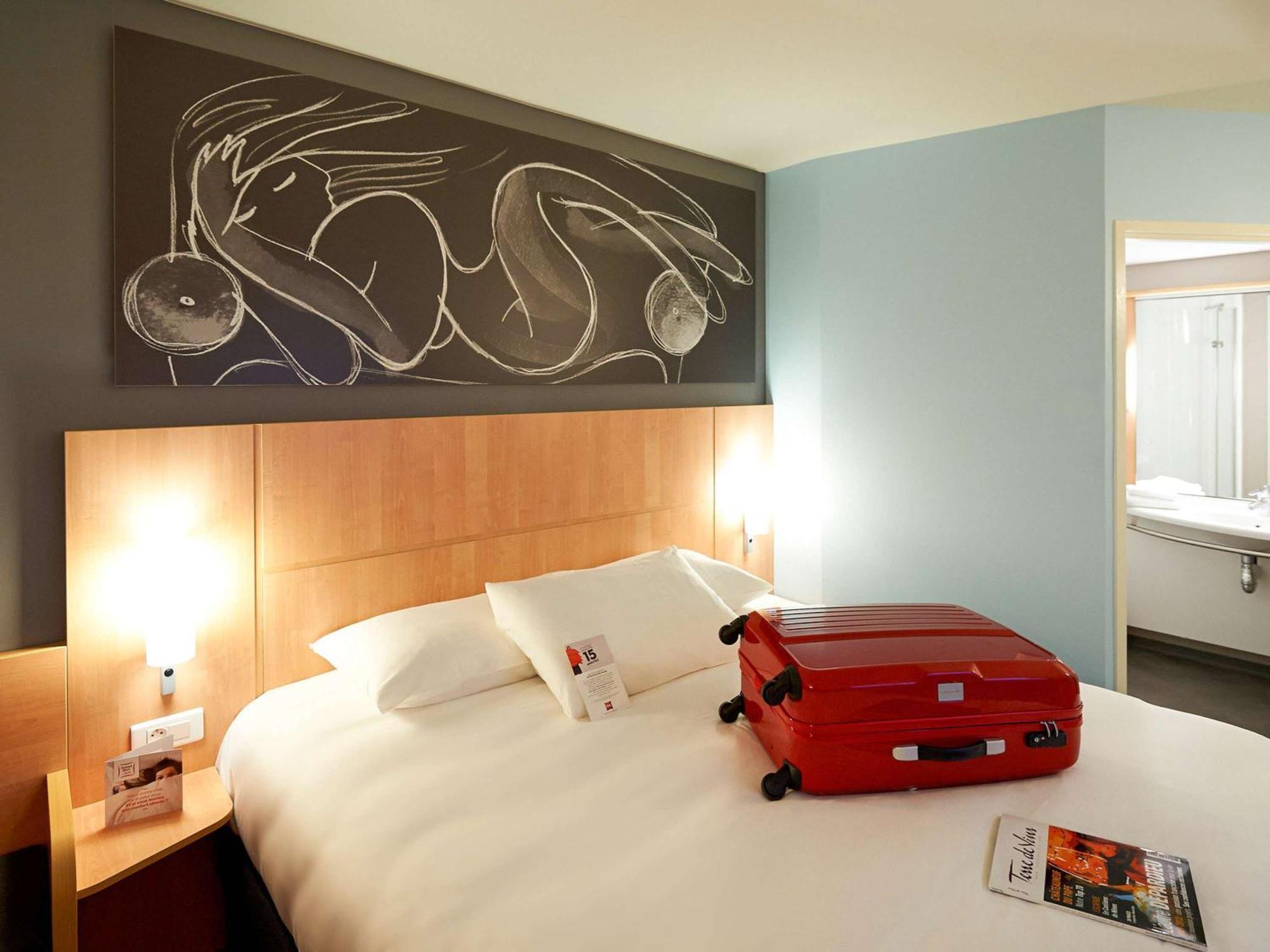 Ibis Les Herbiers Exterior photo