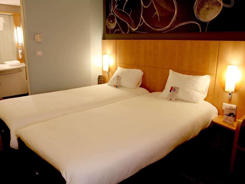 Ibis Les Herbiers Room photo