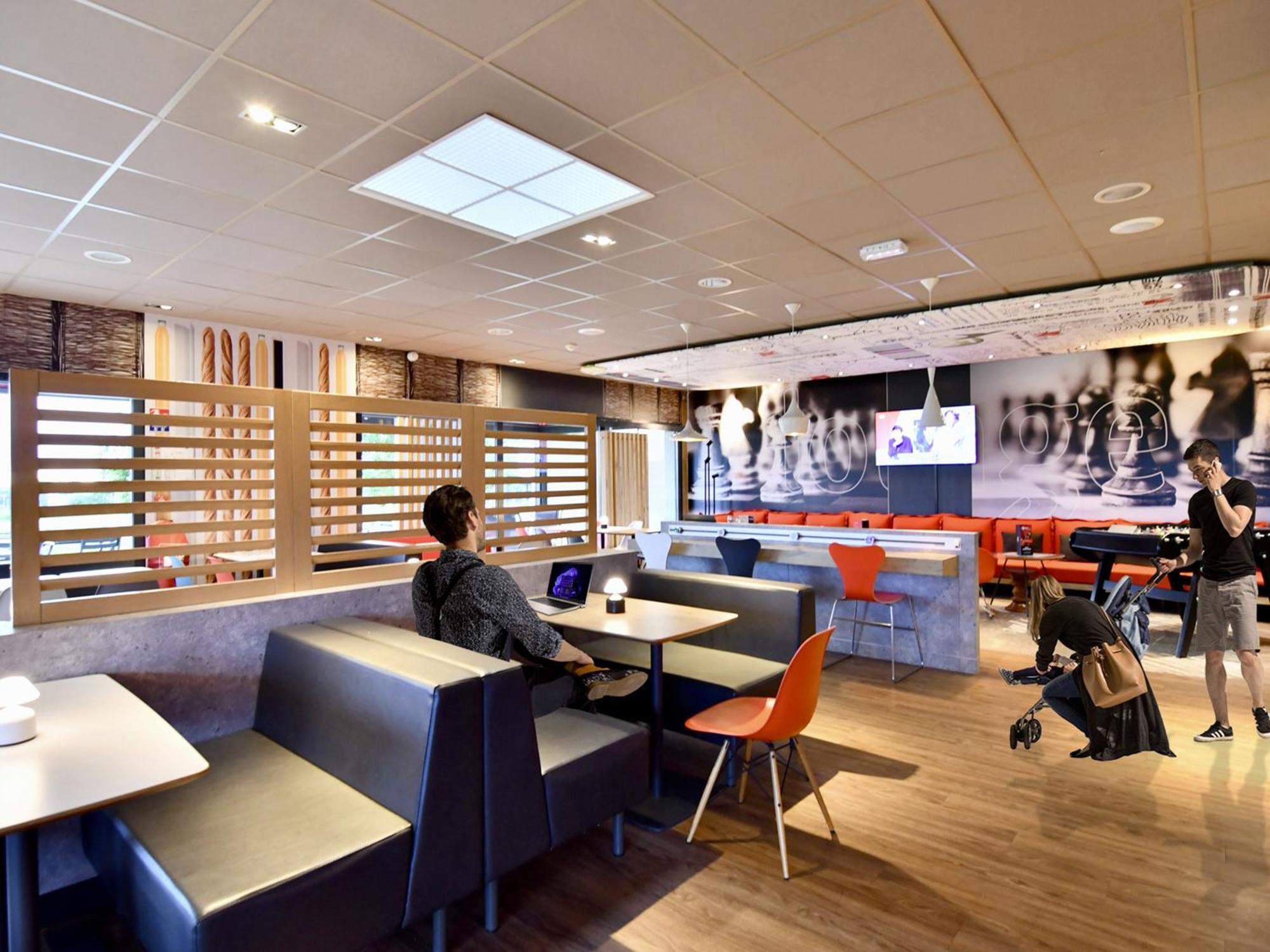 Ibis Les Herbiers Exterior photo